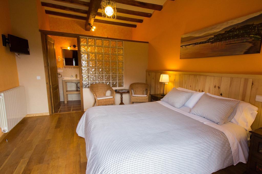 Casa Etxalde Guest House Кампродон Стая снимка